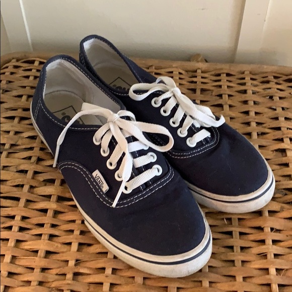 navy blue vans womens